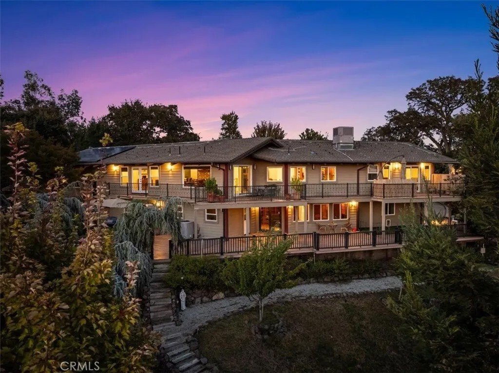 House in Red Bluff, California, United States 1 - 16570074