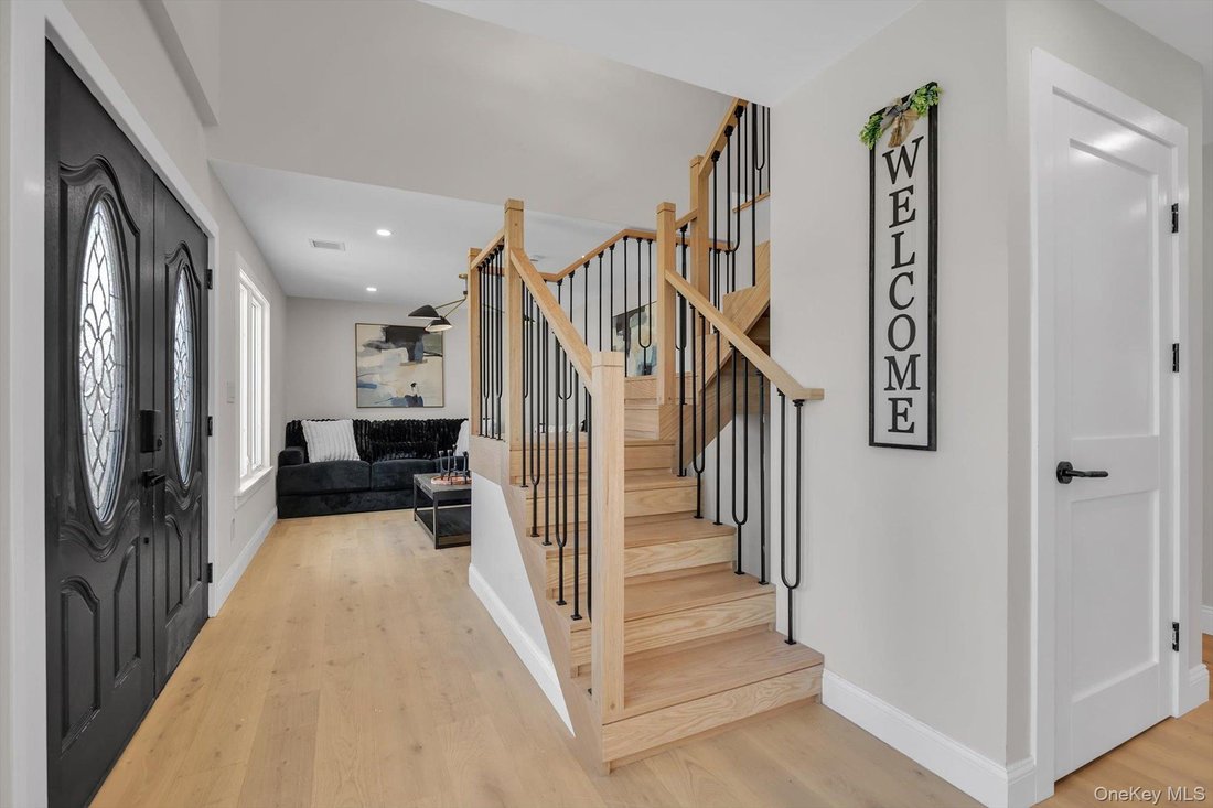 House in Hicksville, New York, United States 2 - 18131632