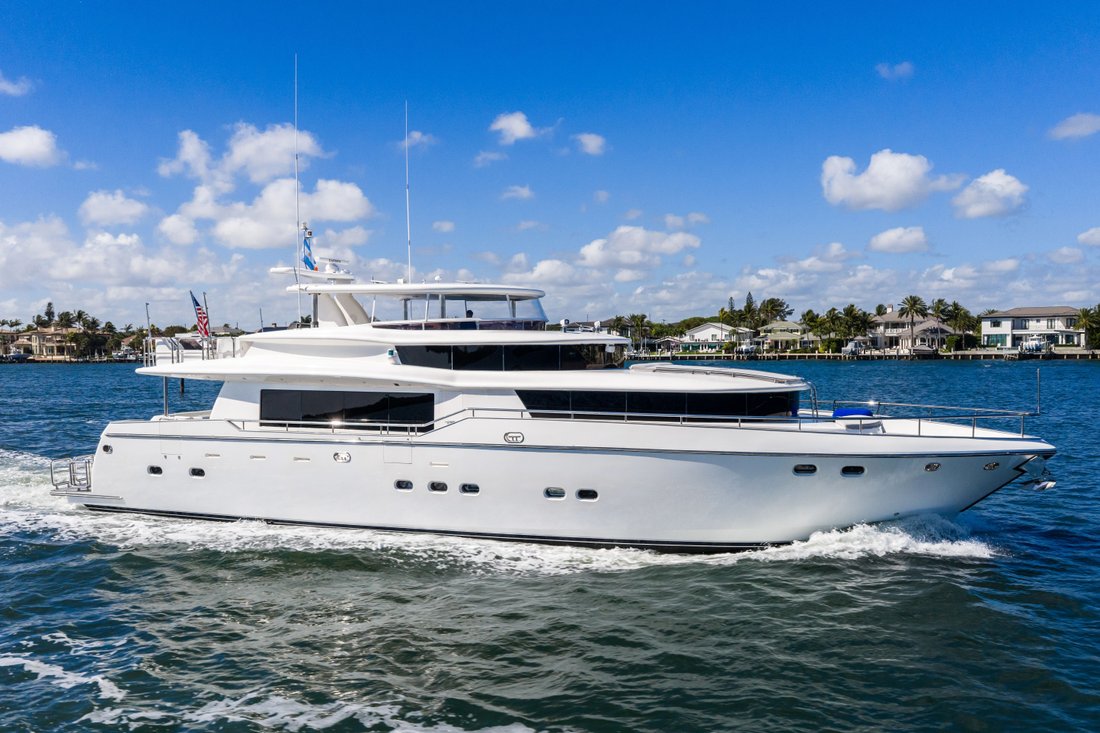 Motor Yacht in United States 1 - 17885383