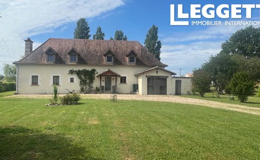 House in Montazeau, Nouvelle-Aquitaine, France 1