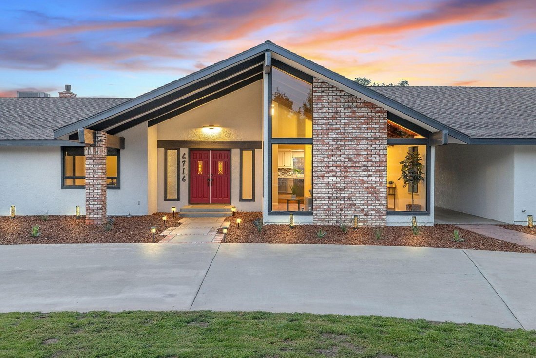 House in Visalia, California, United States 4 - 18134110