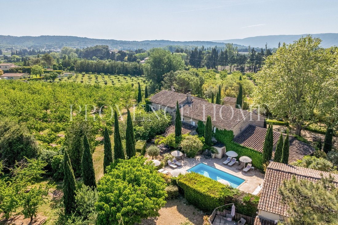 Estate in Lagnes, Provence-Alpes-Côte d'Azur, France 1 - 18130828