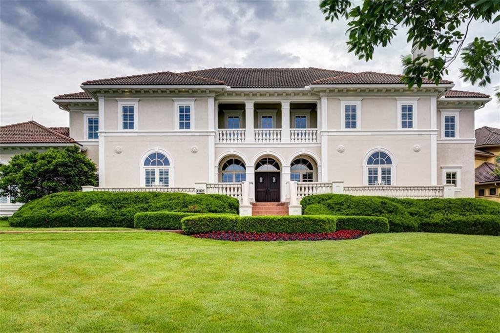 House in Leawood, Kansas, United States 2 - 18128927