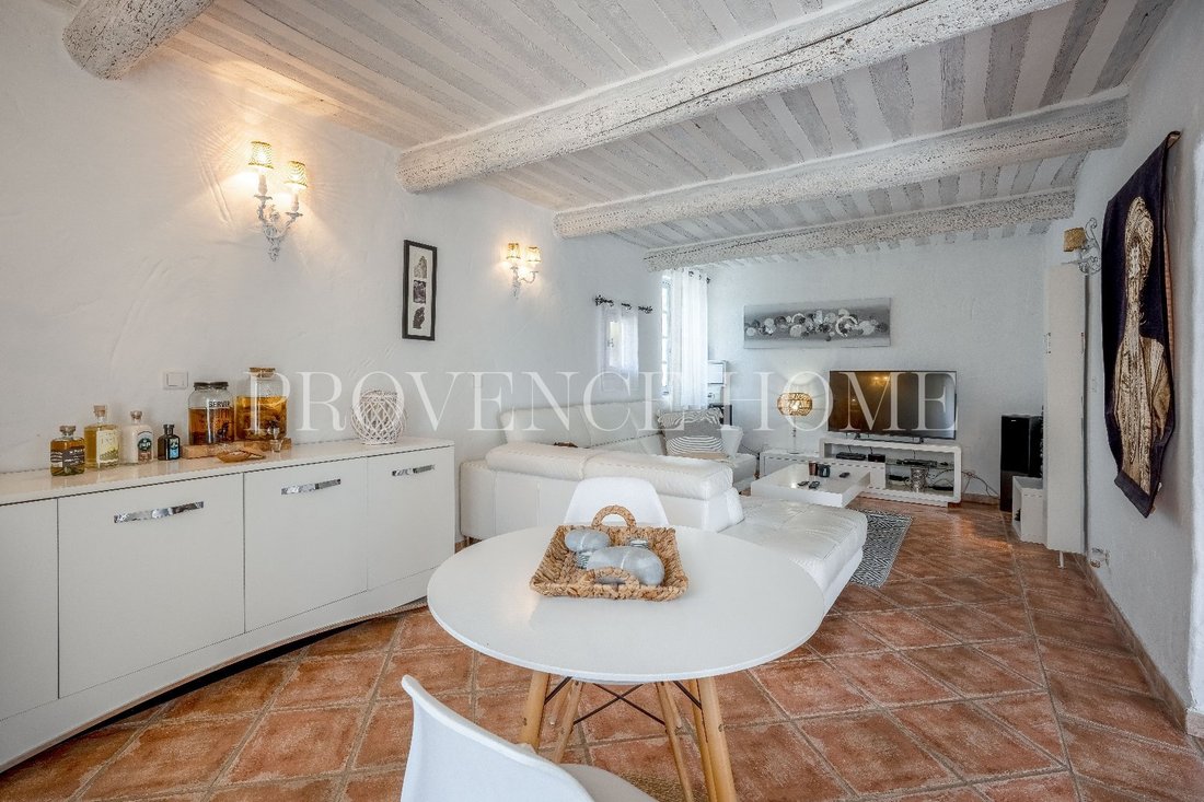Estate in Mazan, Provence-Alpes-Côte d'Azur, France 4 - 18130787