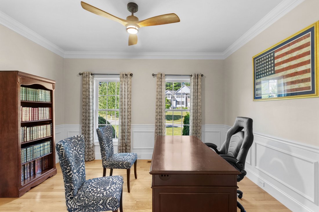 House in Franklin, Massachusetts, United States 3 - 18129824