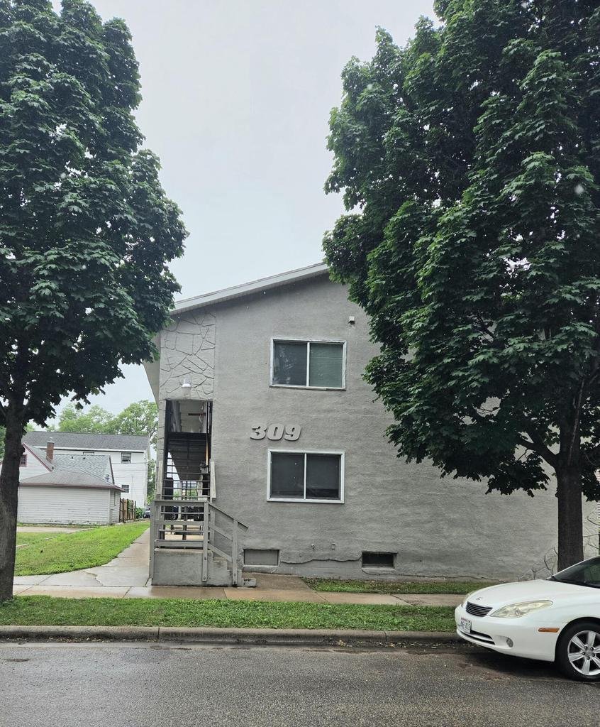 La Crosse, Wisconsin, United States 2 - 18131980