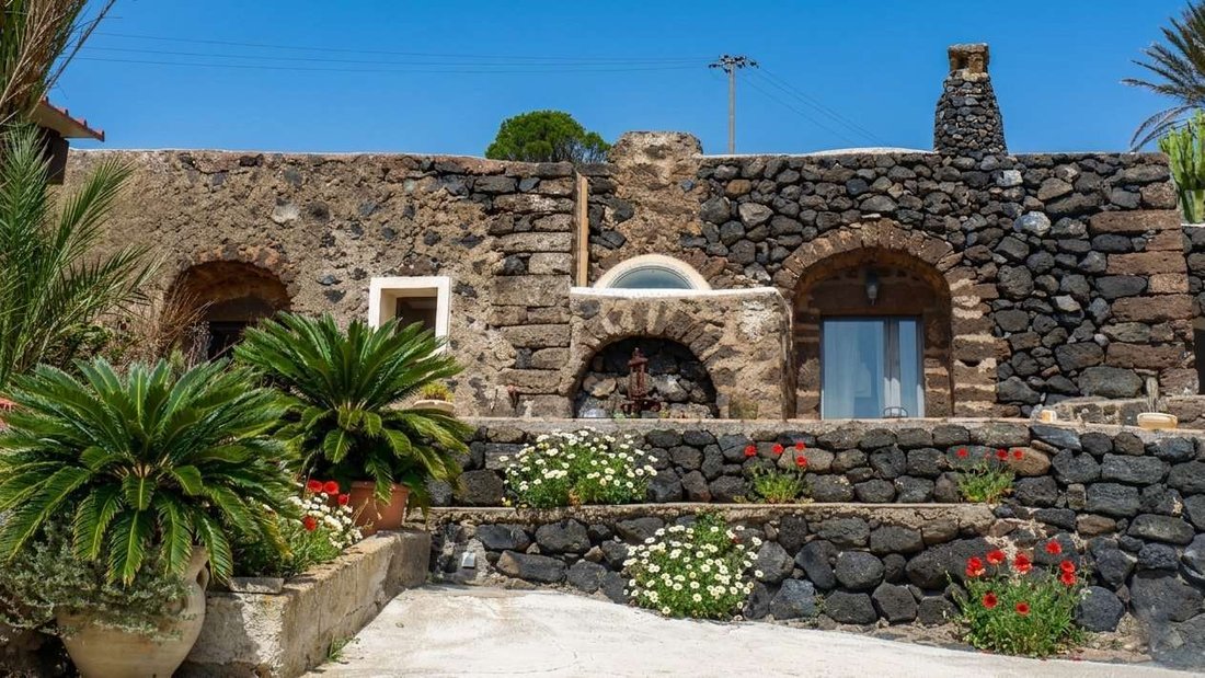 Villa in Siba - Roncone, Sicily, Italy 3 - 18132391