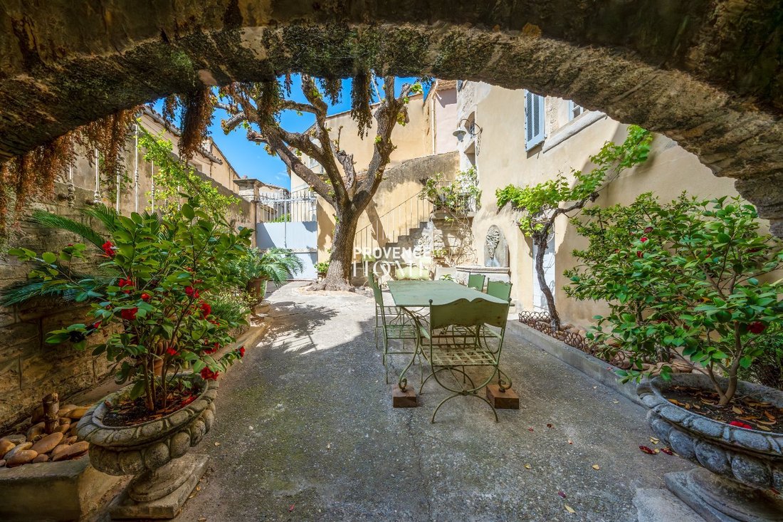 Anwesen in Chateauneuf-de-Gadagne, Provence-Alpes-Côte d'Azur, Frankreich 5 - 18130727
