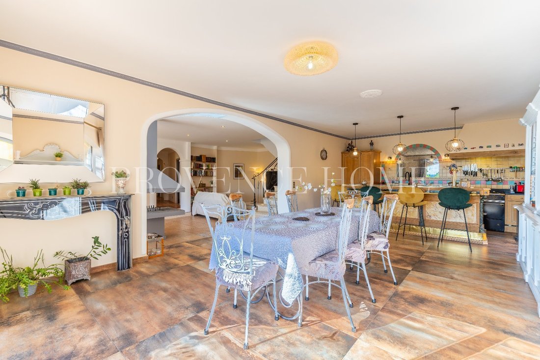 House in Robion, Provence-Alpes-Côte d'Azur, France 5 - 18130808