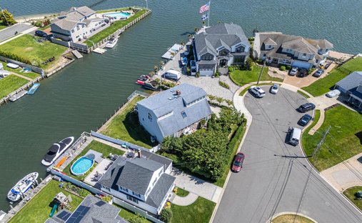 House in Massapequa, New York, United States 1