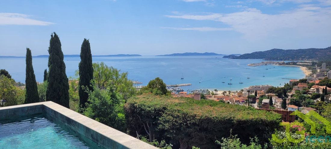 Villa in Le Lavandou, Provence-Alpes-Côte d'Azur, France 2 - 18133348