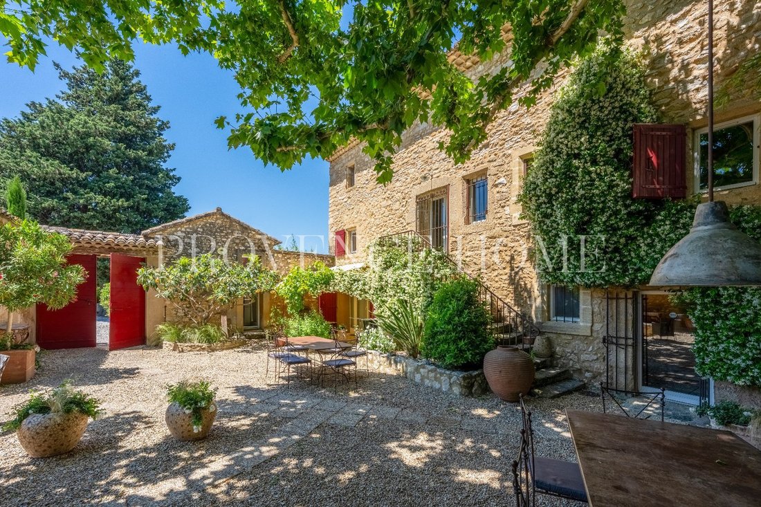 Estate in Robion, Provence-Alpes-Côte d'Azur, France 2 - 18130818