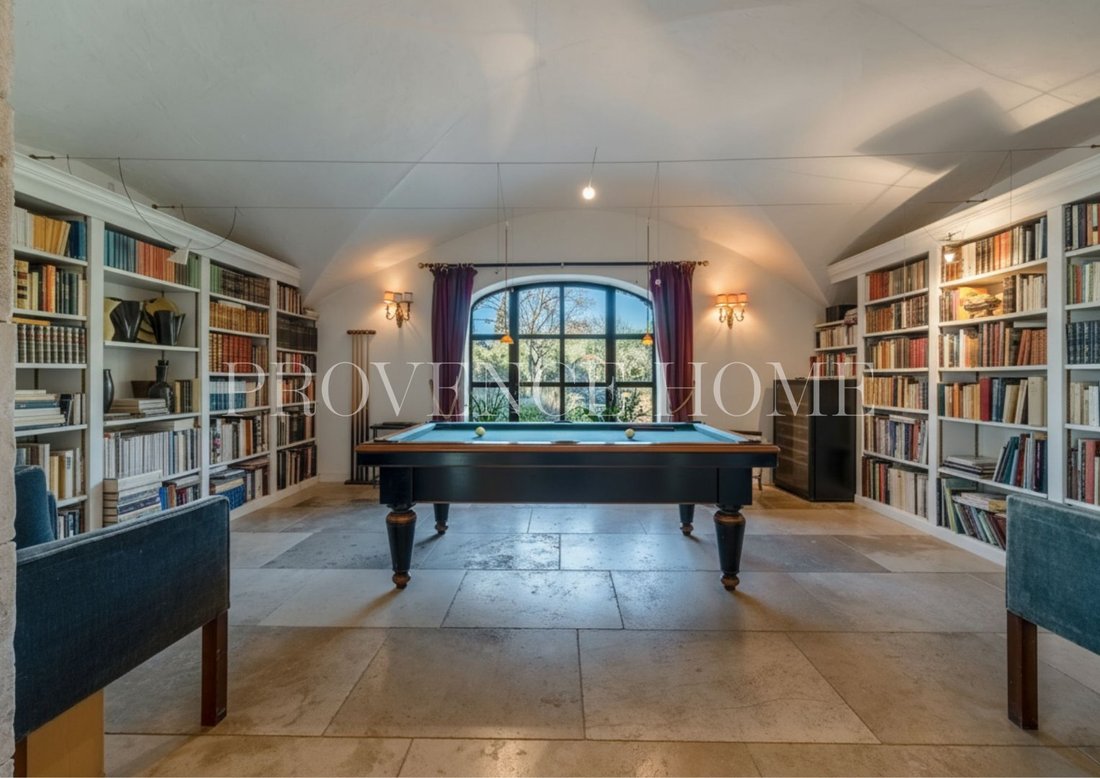 Domaine à Gordes, Provence-Alpes-Côte d'Azur, France 4 - 18130635