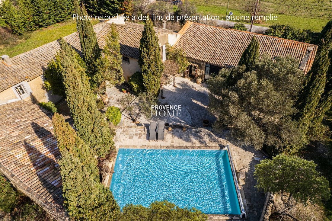 Country House in Maubec, Provence-Alpes-Côte d'Azur, France 2 - 18130675