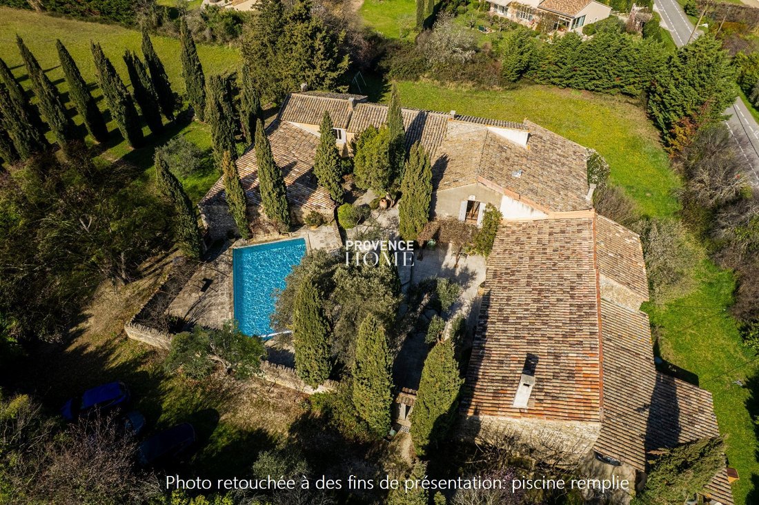 Country House in Maubec, Provence-Alpes-Côte d'Azur, France 1 - 18130675