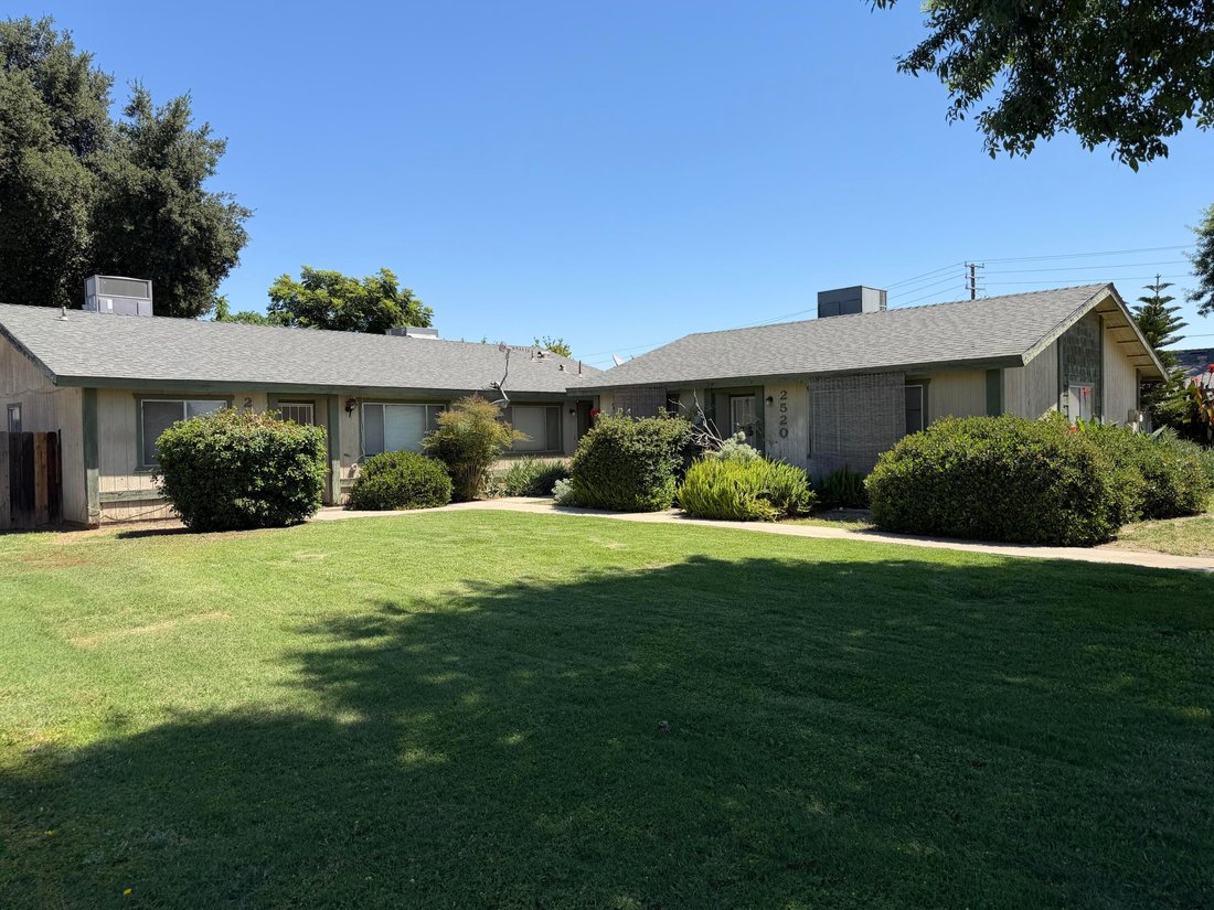 Visalia, California, United States 1 - 18134137