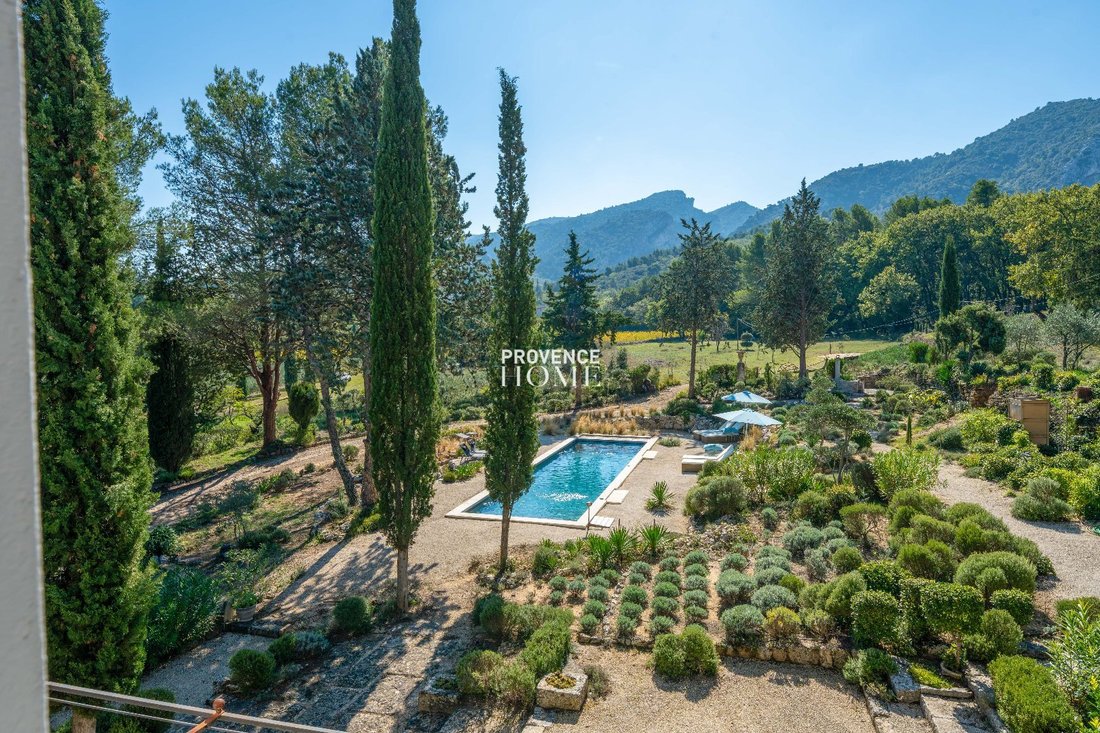 Estate in Oppède, Provence-Alpes-Côte d'Azur, France 2 - 18130665
