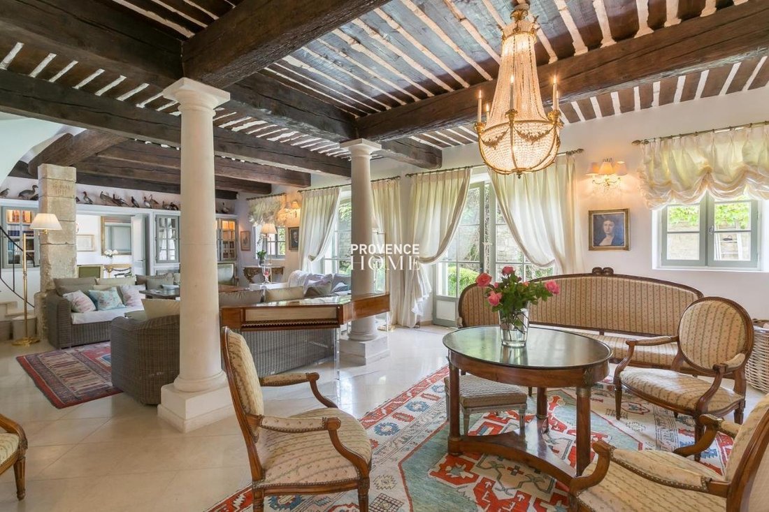 Estate in Bonnieux, Provence-Alpes-Côte d'Azur, France 4 - 18130801