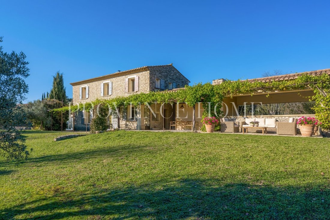Estate in Gordes, Provence-Alpes-Côte d'Azur, France 1 - 18130826