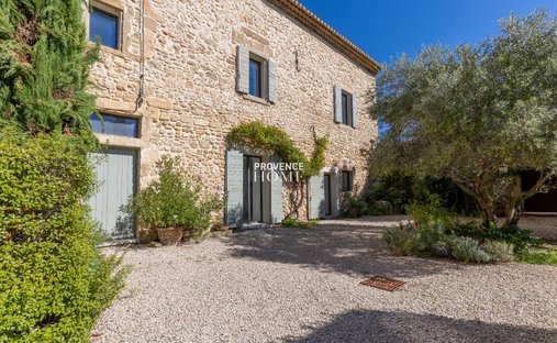 Casa di campagna a Robion, Provenza-Alpi-Costa Azzurra, Francia 1