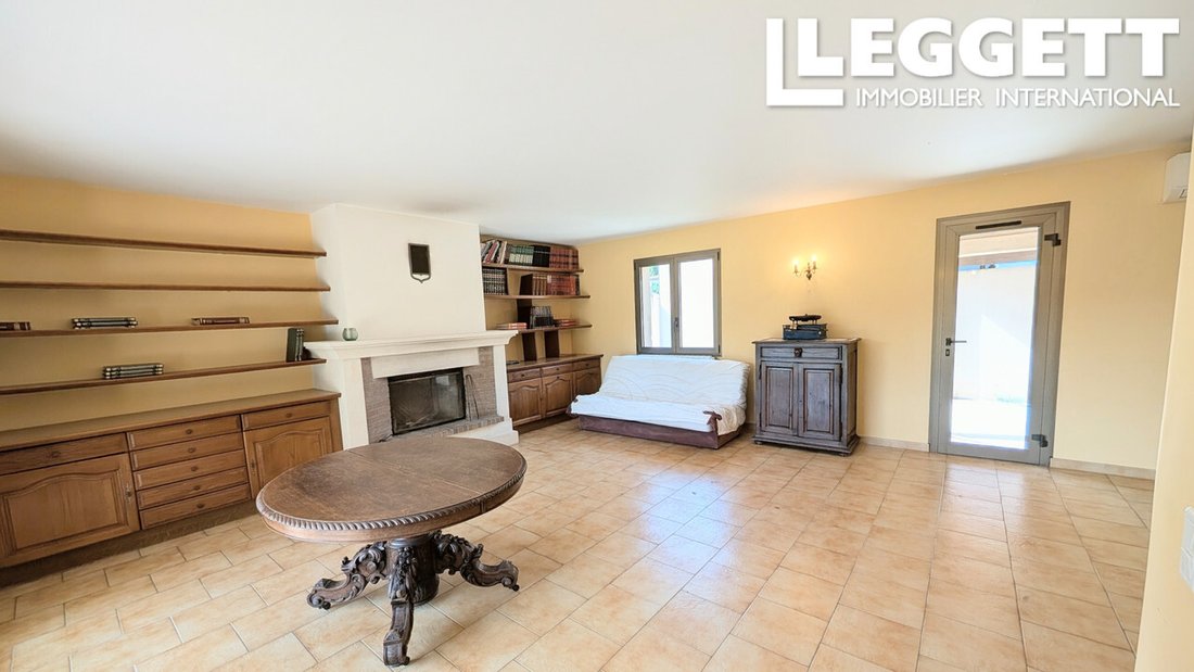 Villa in Cuges-les-Pins, Provence-Alpes-Côte d'Azur, France 4 - 18129781