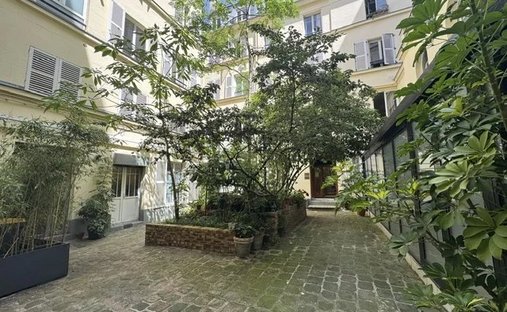 Apartment in Porte Saint Denis-Paradis, Paris 10e Arrondissement, Paris 1