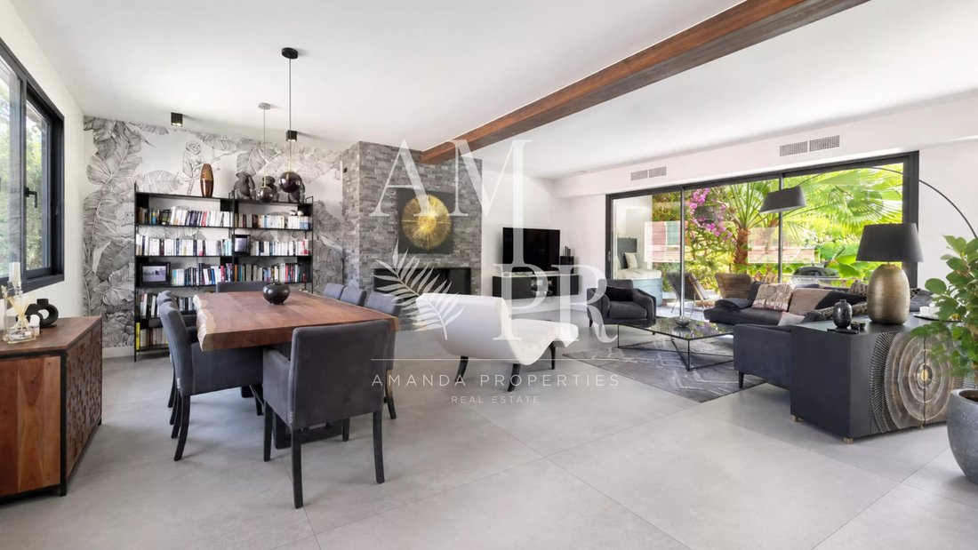 Townhouse in Vallergues, Cannes, France 4 - 18127627