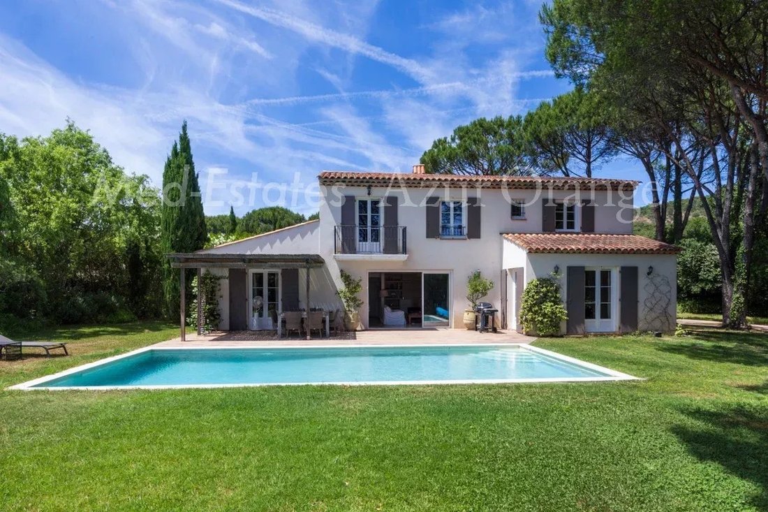 Villa in Grimaud, Provence-Alpes-Côte d'Azur, France 1 - 18129604