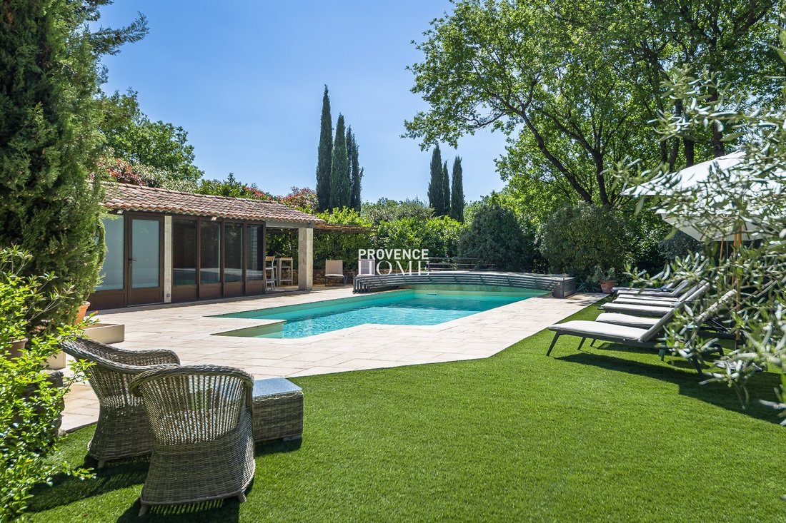 Estate in Gordes, Provence-Alpes-Côte d'Azur, France 4 - 18130691