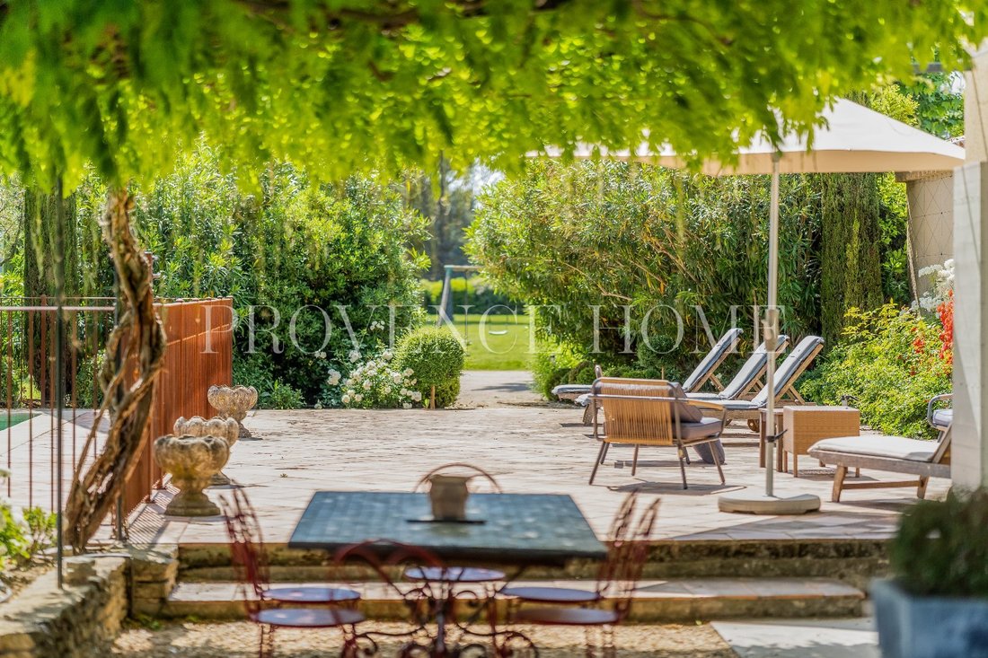 Anwesen in La Ville, L'Isle-sur-la-Sorgue, Frankreich 2 - 18130685