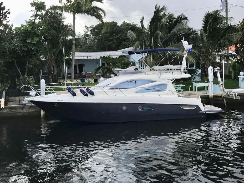 Flybridge in United States 1 - 17885417