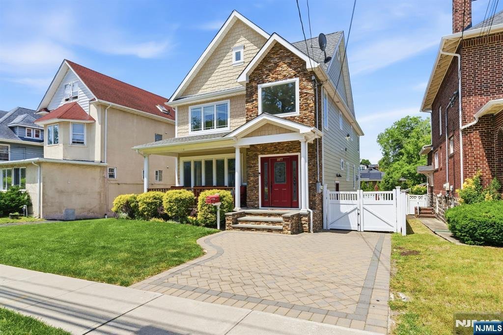 House in Fort Lee, New Jersey, United States 1 - 18131090