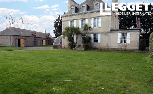House in Centre Ville, Paimpol, France 1