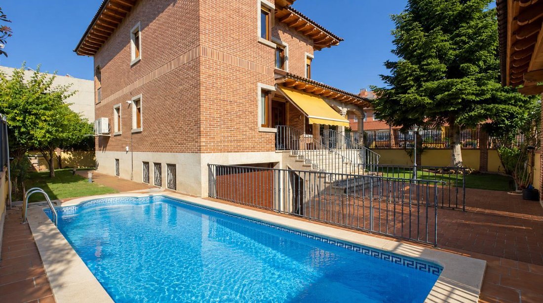 House in Alcala de Henares, Comunidad de Madrid, Spain 1 - 18081269