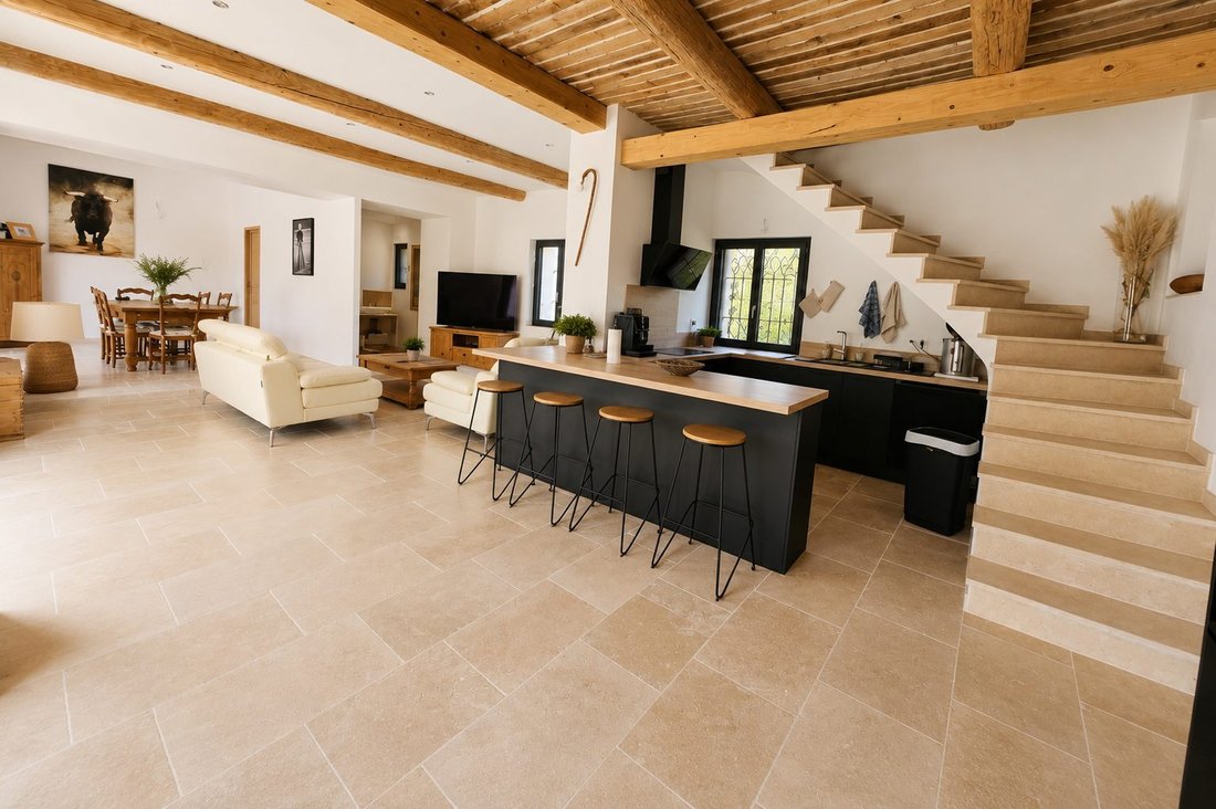 Country House in Cheval-Blanc, Provence-Alpes-Côte d'Azur, France 4 - 18138641