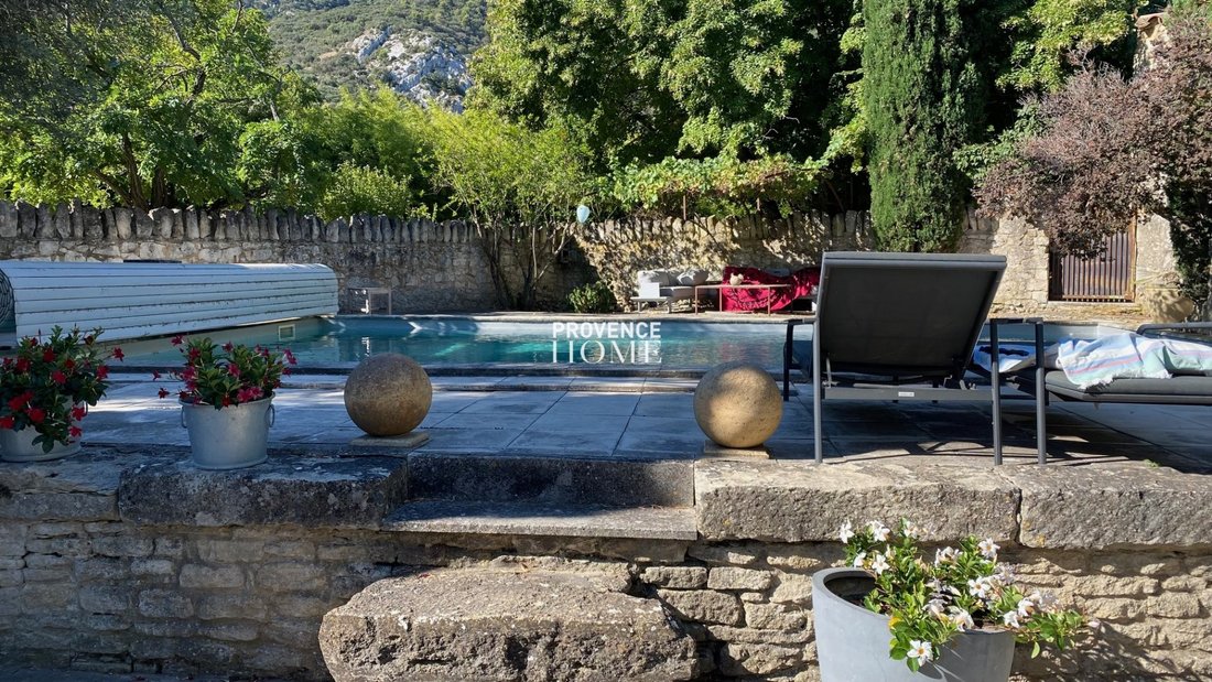 Country House in Maubec, Provence-Alpes-Côte d'Azur, France 3 - 18130675