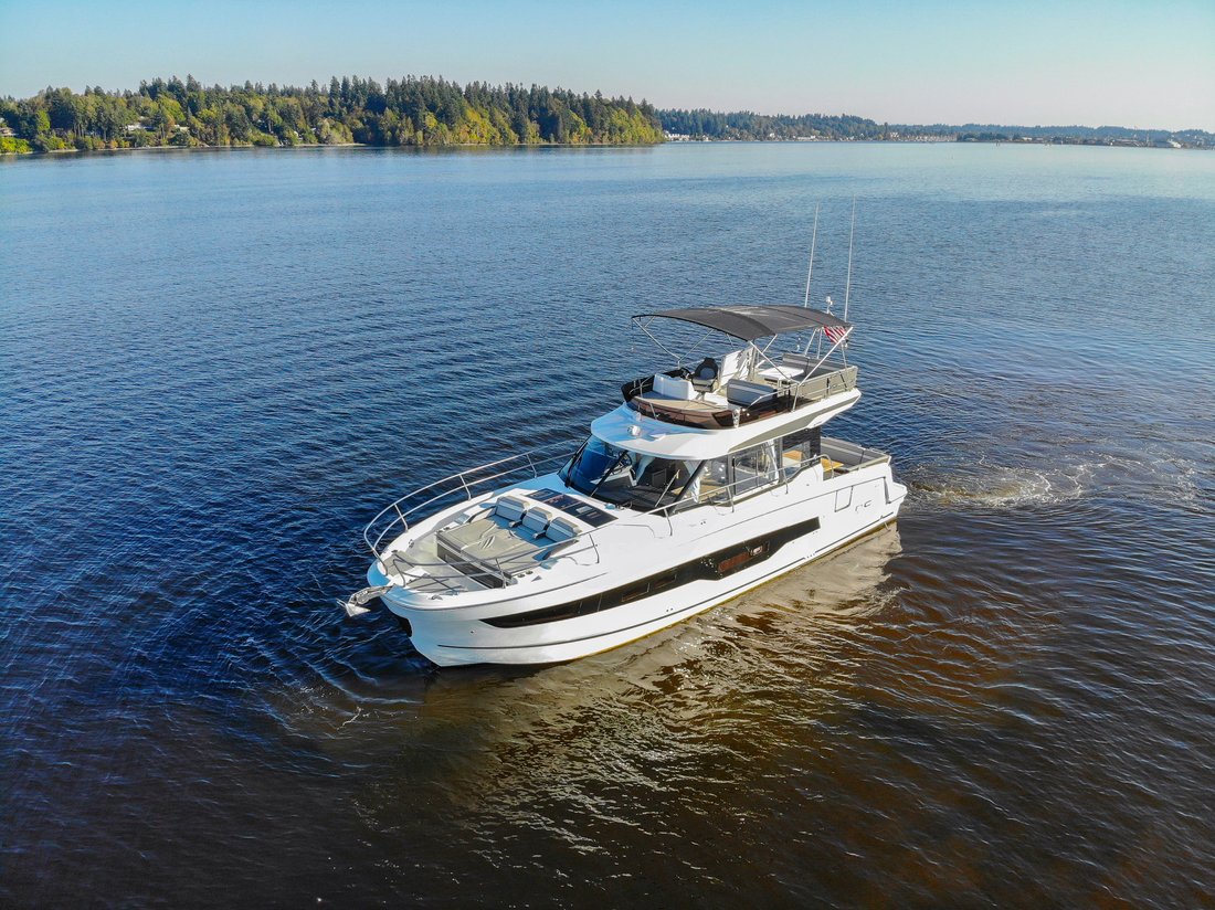 Flybridge in United States 3 - 17885303