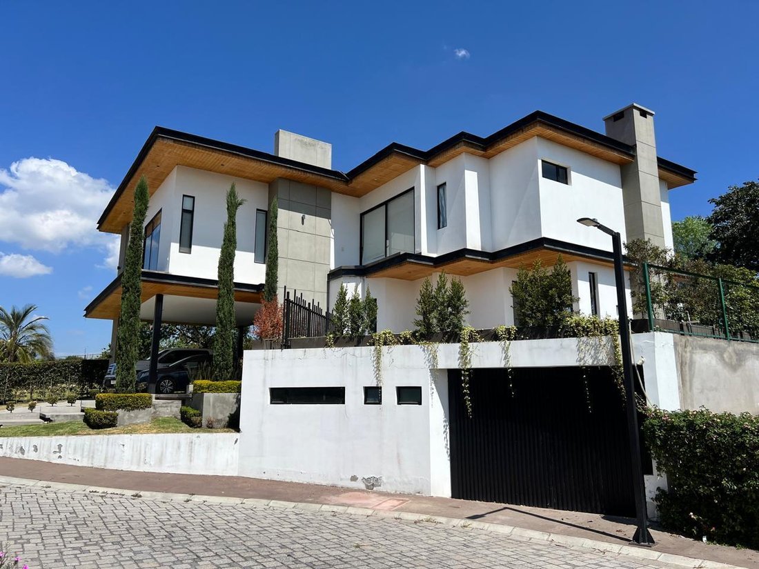 House in Quito, Pichincha, Ecuador 3 - 18131082