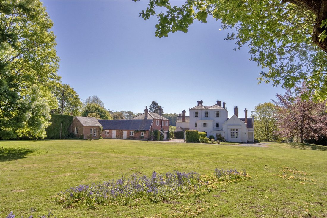 House in East Sussex, England 2 - 18129194