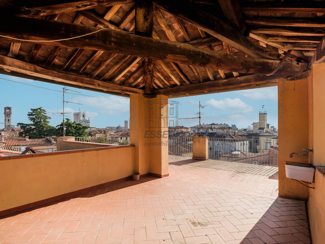 Villa in Historic Center, Lucca, Tuscany 1 - 17412092
