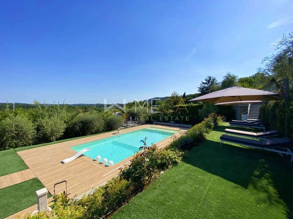 Villa in Hill Zone, Padenghe sul Garda, Lombardy 2 - 18132402