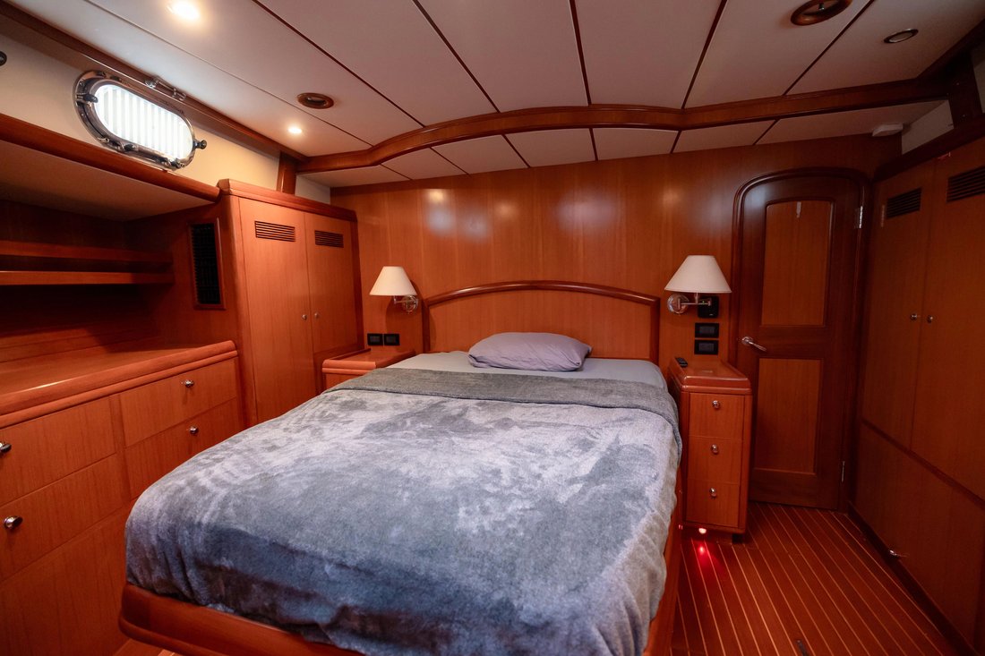 Cruiser in Canada 5 - 17885441