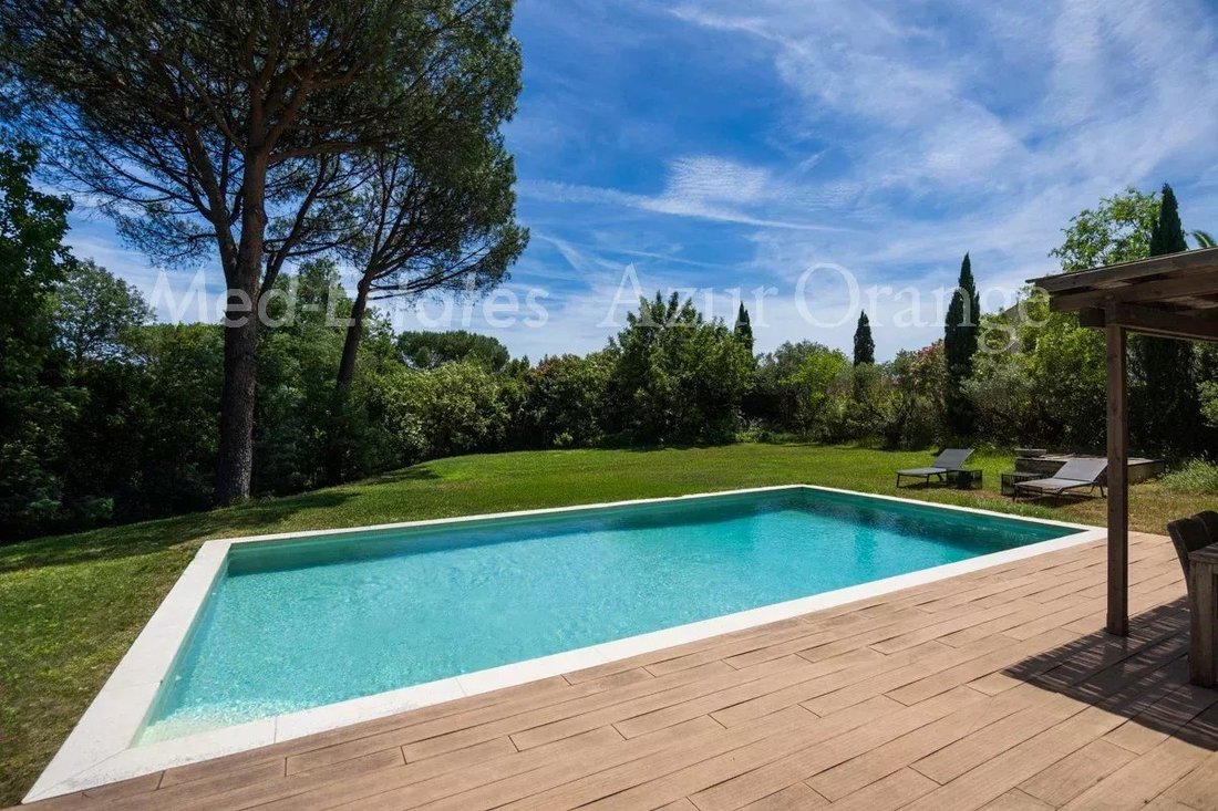 Villa in Grimaud, Provence-Alpes-Côte d'Azur, France 2 - 18129604
