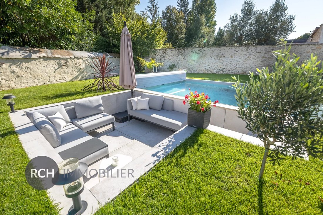 House in Montfort-l'Amaury, Ile-de-France, France 3 - 18130056