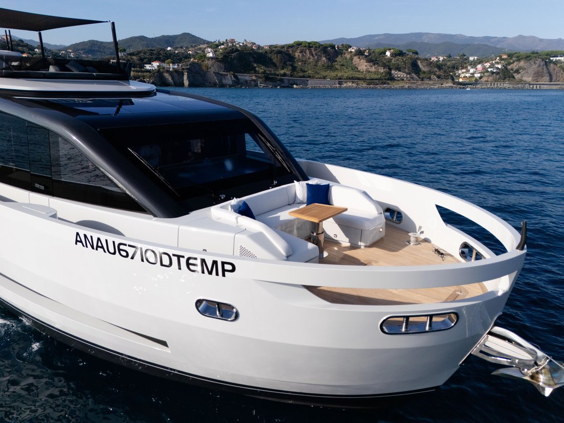 Motor Yacht in Italy 3 - 17885096