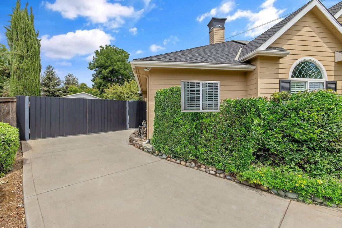 House in Visalia, California, United States 5 - 18134118