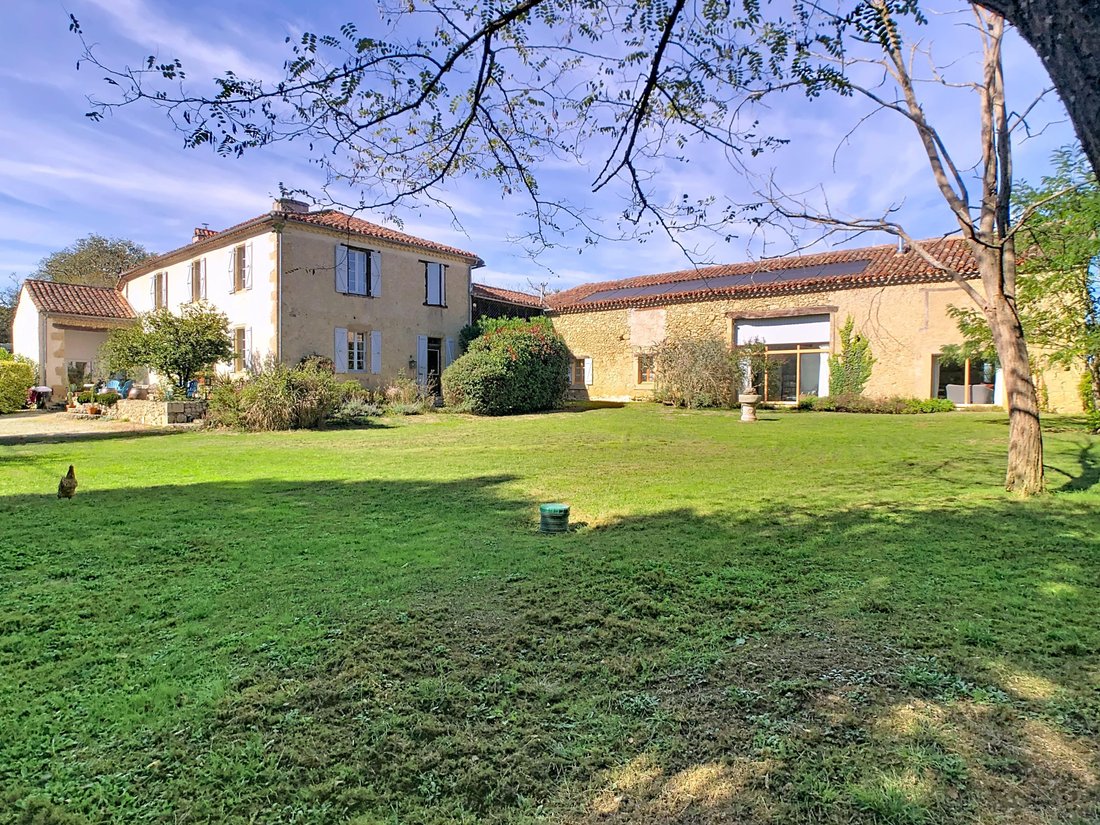 Estate in Seissan, Occitania, France 2 - 18128368