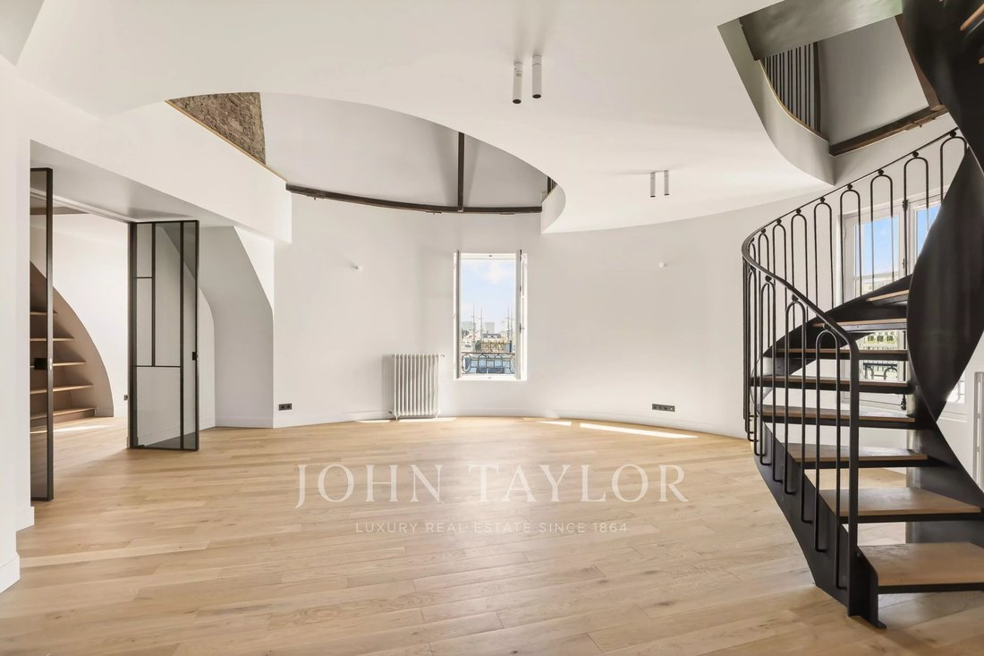Apartment in Paris 4e Arrondissement, Paris, France 1 - 18130347