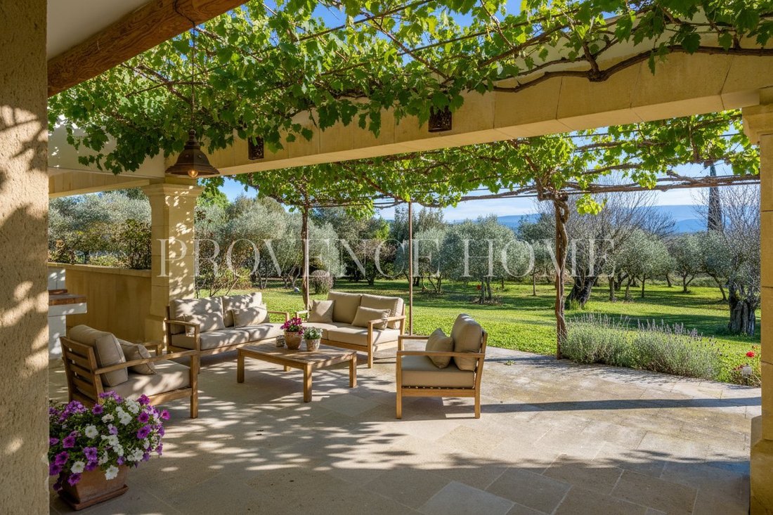 Estate in Gordes, Provence-Alpes-Côte d'Azur, France 3 - 18130826