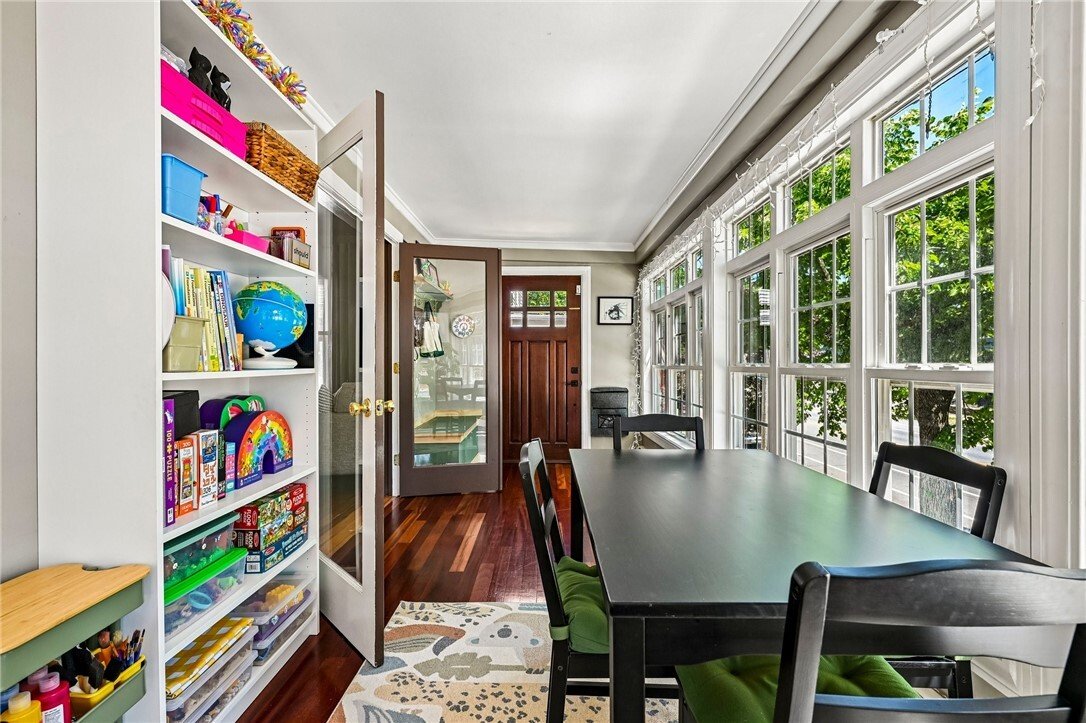 House in Cranston, Rhode Island, United States 5 - 18131346